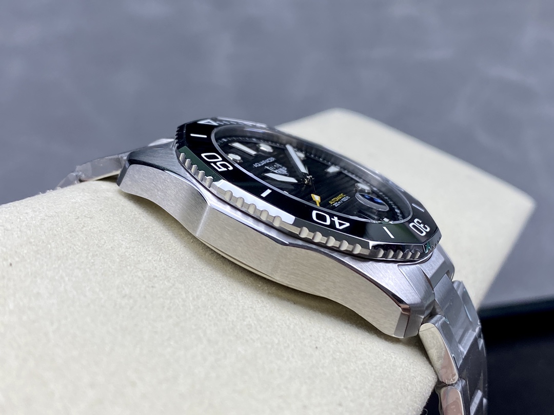 TAG Heuer Aquaracer Professional 300 WBP201A.BA0632 Automatic 43mm