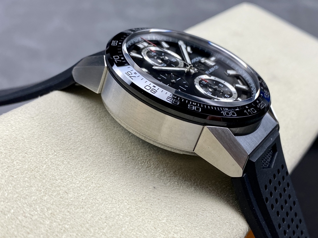 Tag Heuer Carrera Calibre Heuer 01 CAR201Z.FT6046 Automatic 43mm