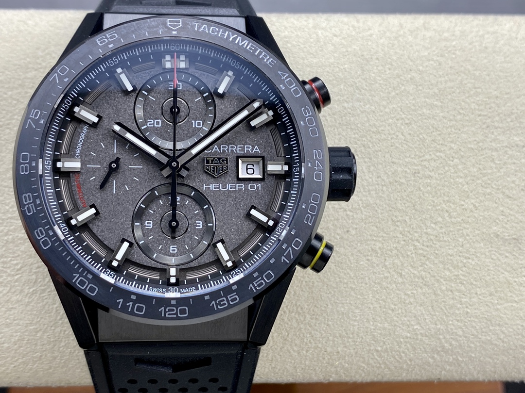 TAG Heuer Carrera Calibre Heuer 01 CAR201J.FT6087 43mm