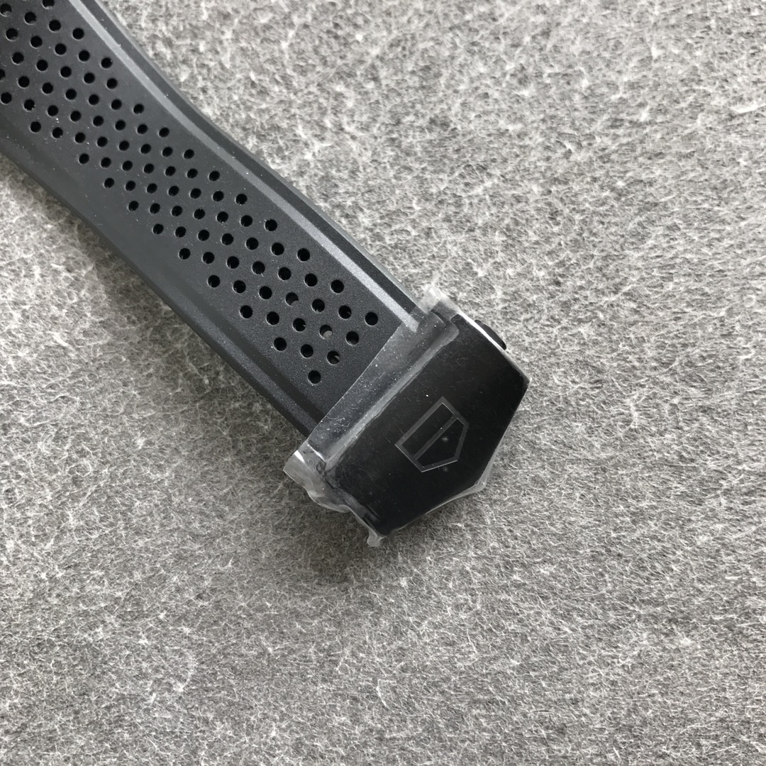 Tag Heuer Carrera Calibre 16 Automatic CV2A1U.BA0738 43mm Mens Watch