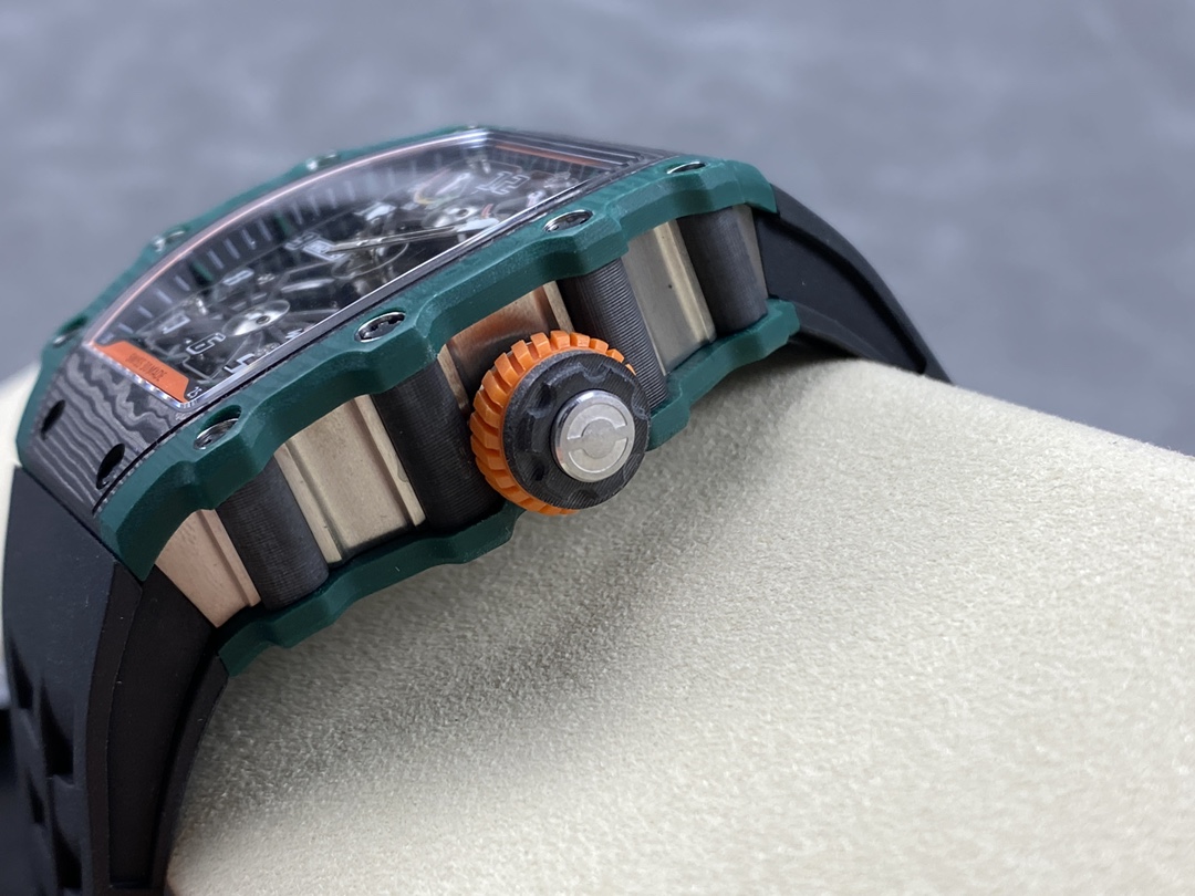 Richard Mille RM 21-02 Tourbillon Aerodyne Quarts TPT Carbon