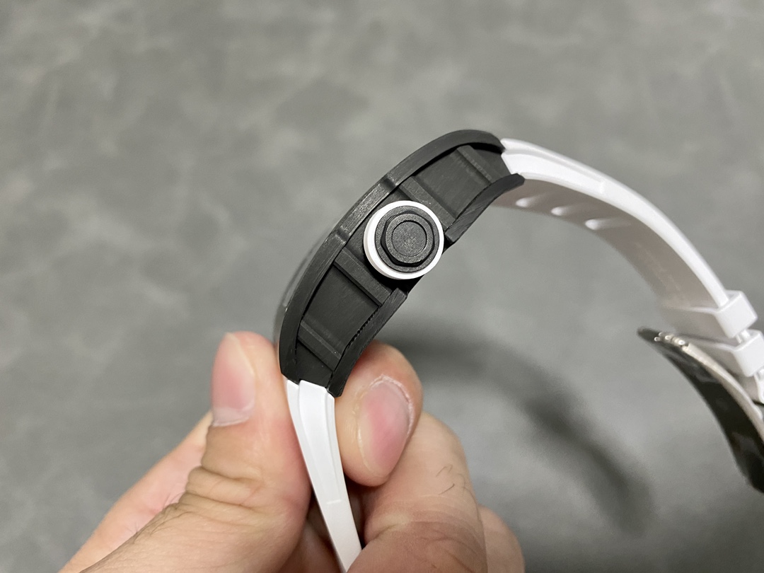 Richard Miller RM 055 RMUL2 NTPT Carbon Fiber White Rubber Strap