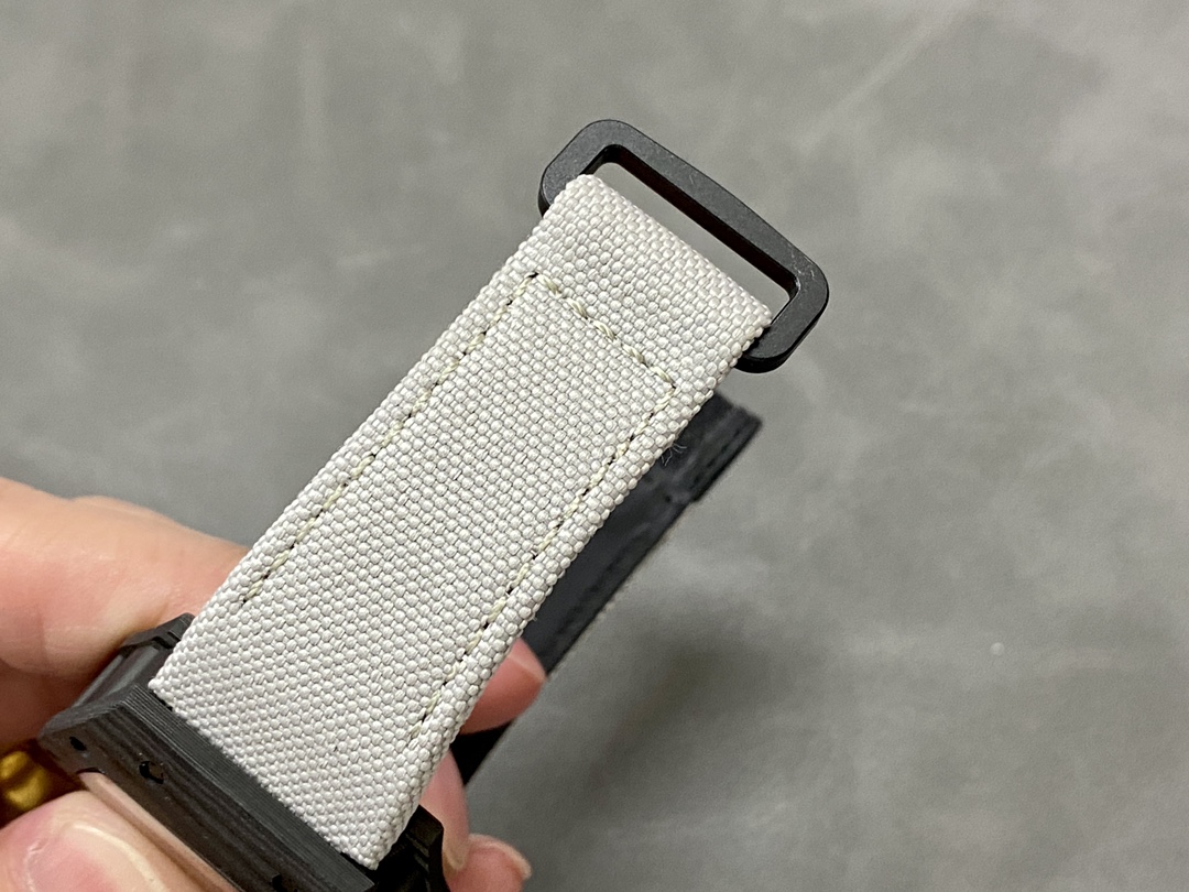 Richard Miller RM 055 RMUL2 NTPT Carbon Fiber Black Rubber Strap