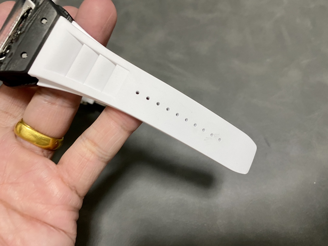 Richard Miller RM 055 RMUL2 NTPT Carbon Fiber White Rubber Strap