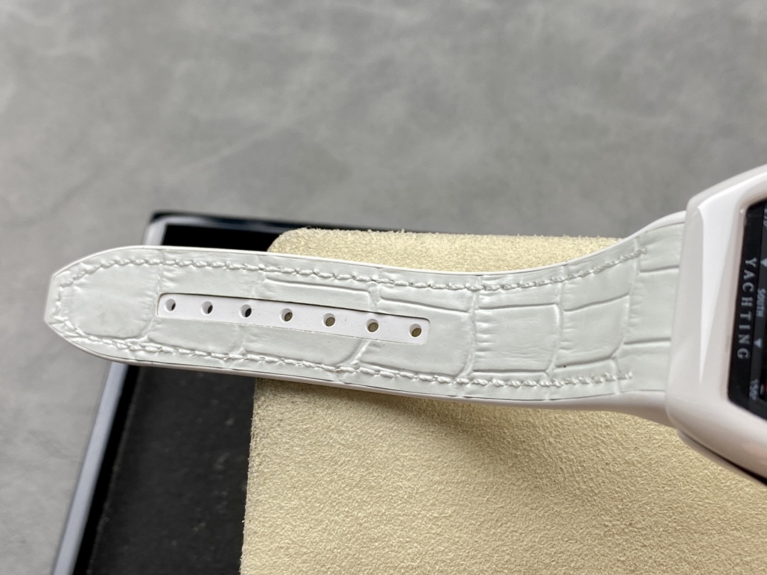 Swiss Franck Muller Framulan V45 White Ceramic Yacht Model White Arabic Numerals