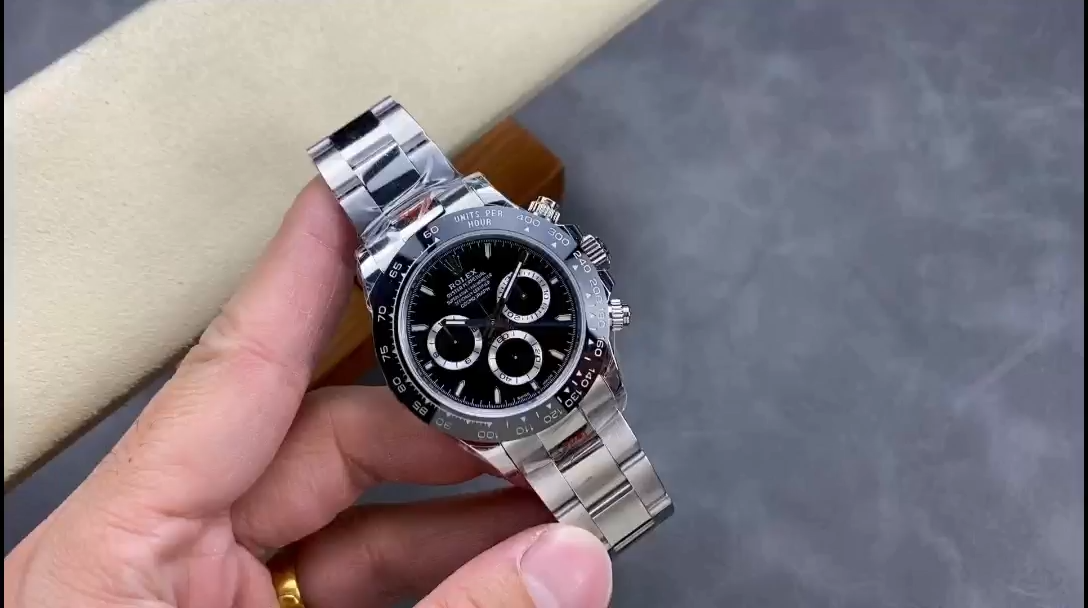 Video of Rolex Cosmograph Daytona m126500ln-0002, hand-held shot showing black dial. - Video