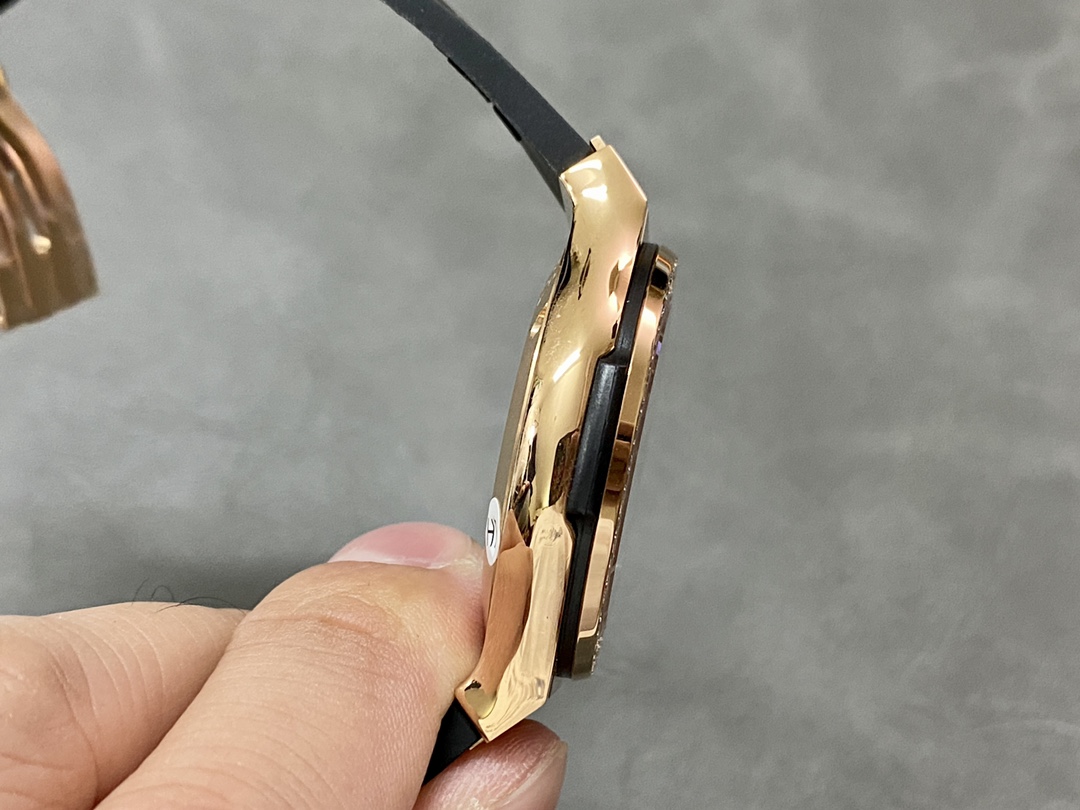 565.OX.1480.LR.1204 Hublot Classic Fusion Automatic 38mm