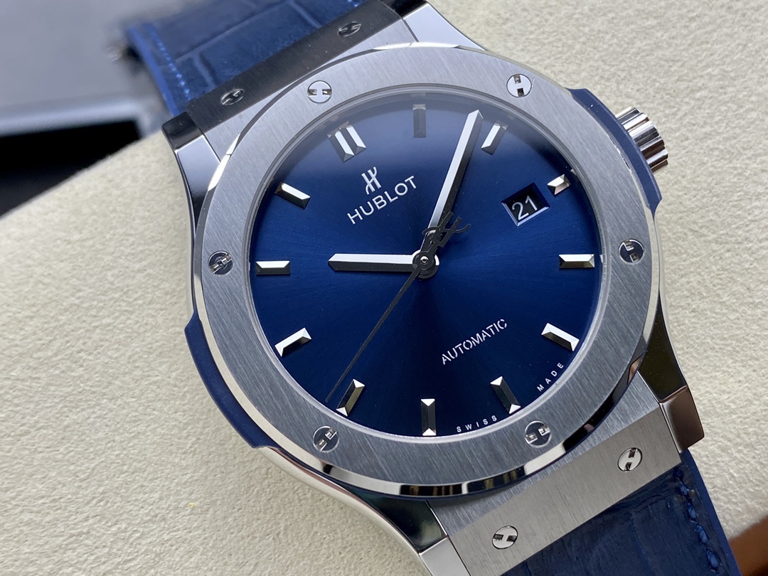 542.NX.7170.LR Hublot Classic Fusion Automatic Blue
