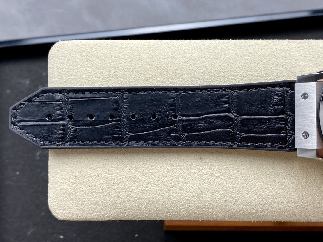 511.NX.2611.LR Hublot Classic Fusion Automatic