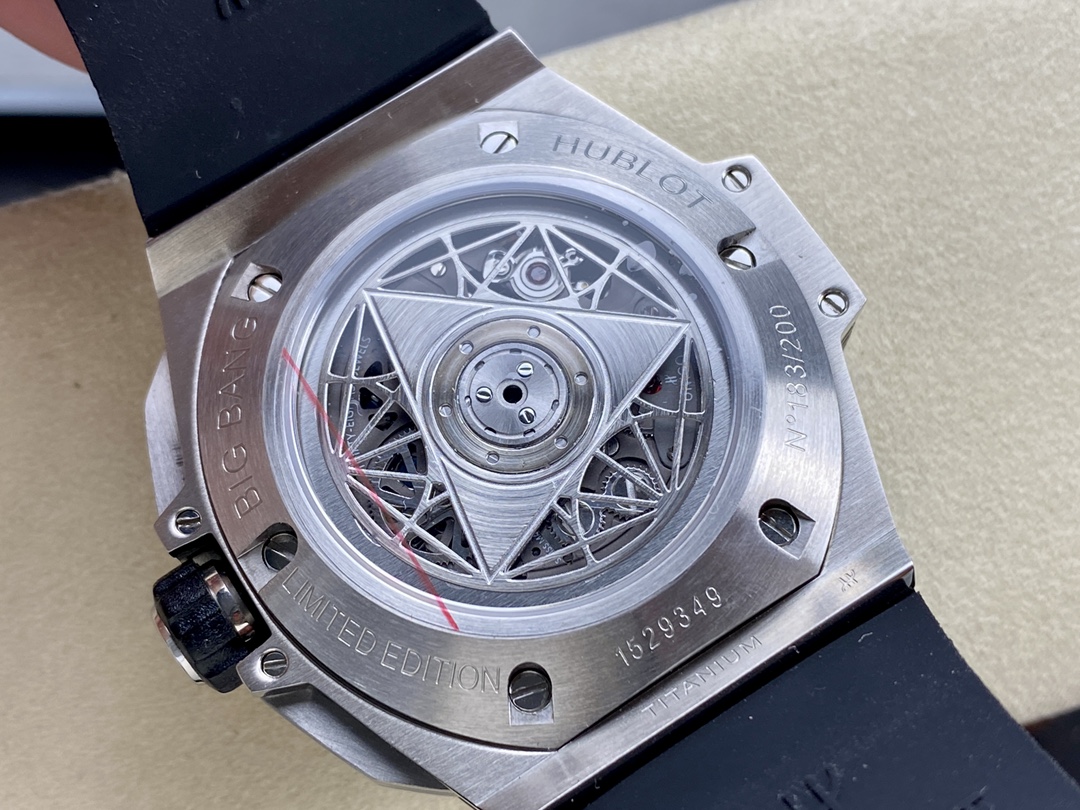 418.NX.2001.RX.1604.MXM20 Hublot Big Bang Titanium