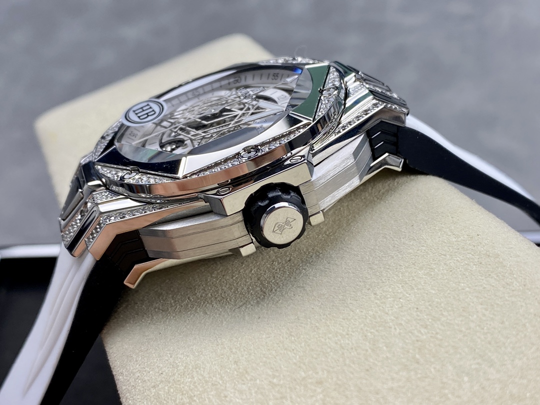 418.NX.2001.RX.1604.MXM20 Hublot Big Bang Partnerships Sang Bleu II Titanium Diamond