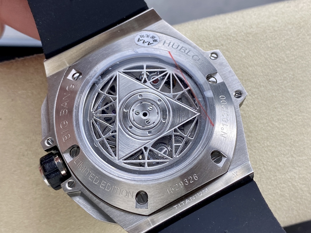 Hublot Big Bang Sang Bleu II Titanium 418.NX.5107.RX.MXM20