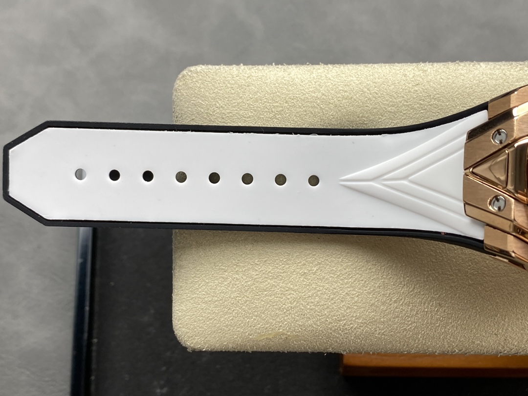 Hublot Big Bang Titanium 418.OX.2001.RX.MXM20