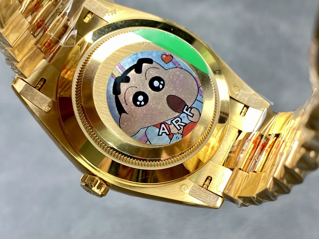 Rolex Day-Date 228238 Champagne Diamond Dial Fluted Bezel 40mm Mens Replica Watch