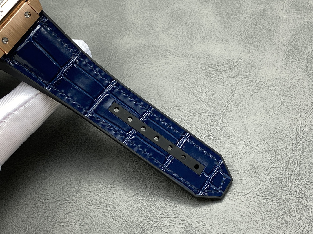 Hublot Spirit of Big Bang Chronograph King Gold Blue Leather Men's Watch 641.OX.7180.LR