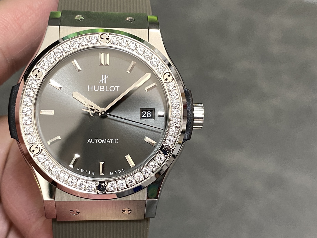 Hublot Classic Fusion Grey Dial 42mm Mens Replica Watch