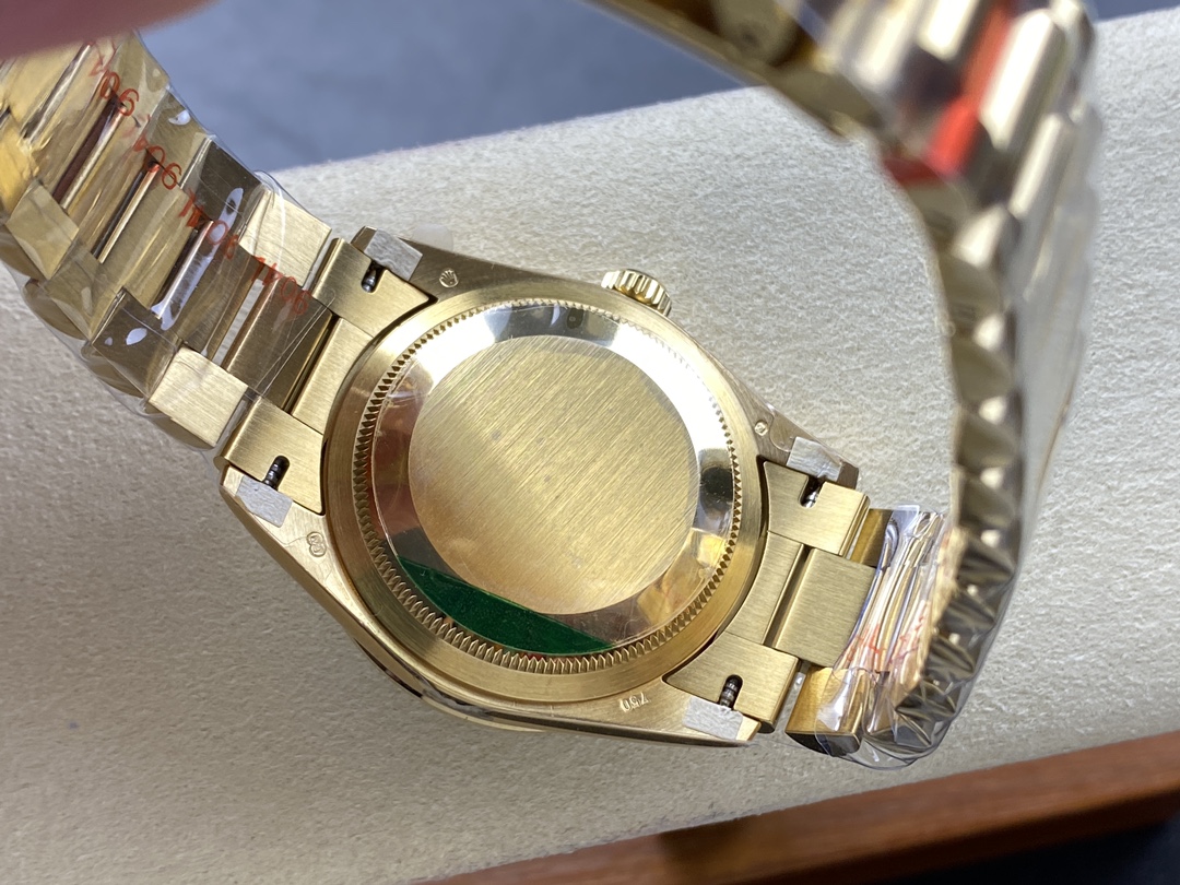 Rolex Day Date 36mm Green Dial Diamond-Set Bezel President Bracelet m128398tbr 0035