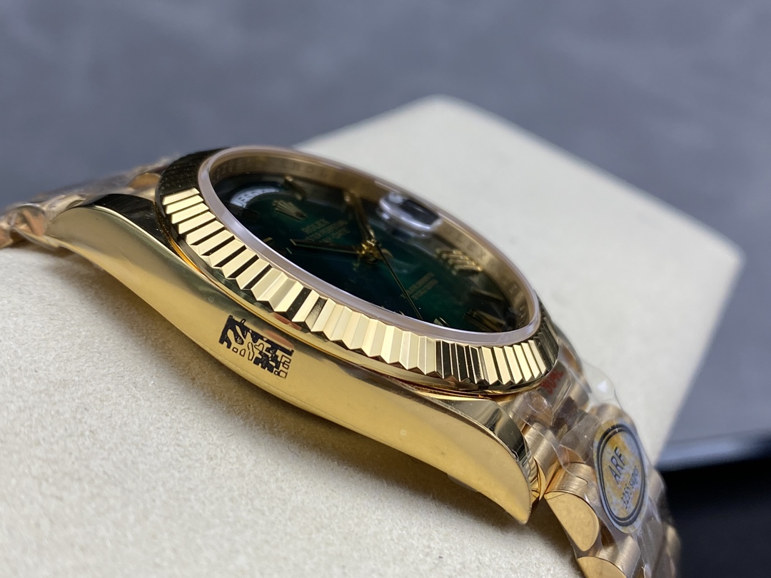 Rolex Day Date 40 Yellow Gold Green Ombre Dial M228238 0069 Replica