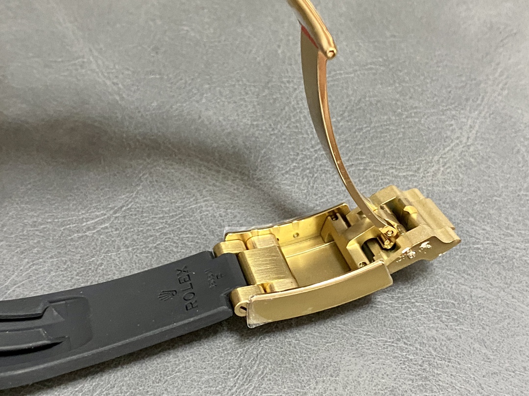 Rolex Daytona 116518LN Black Dial Yellow Gold 40mm Mens Replica Watch