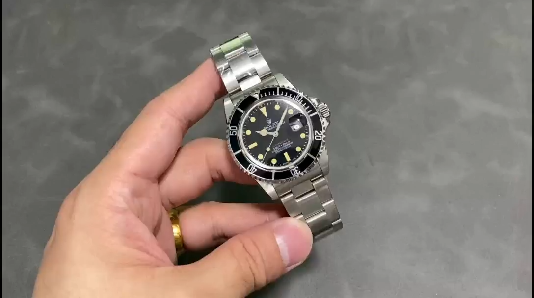 Rolex Submariner 1680, hand-held view (video), showing the black dial. - Video