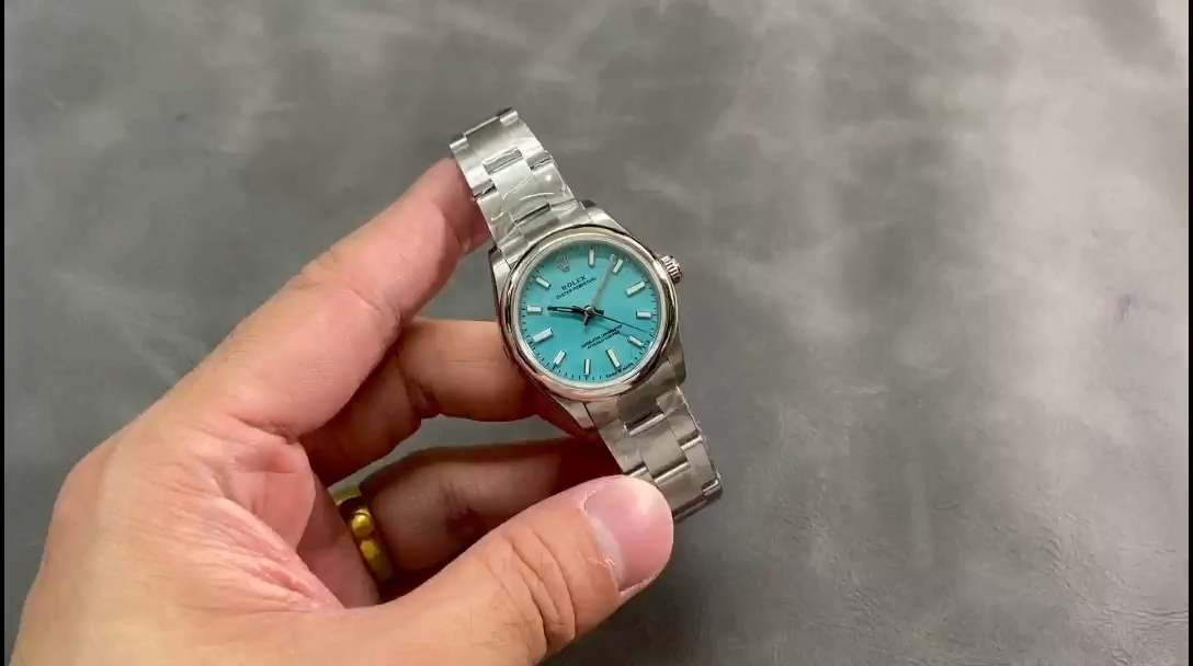 Rolex Oyster Perpetual 31 Turquoise Blue Dial 277200 0007 Women's Watch - Video