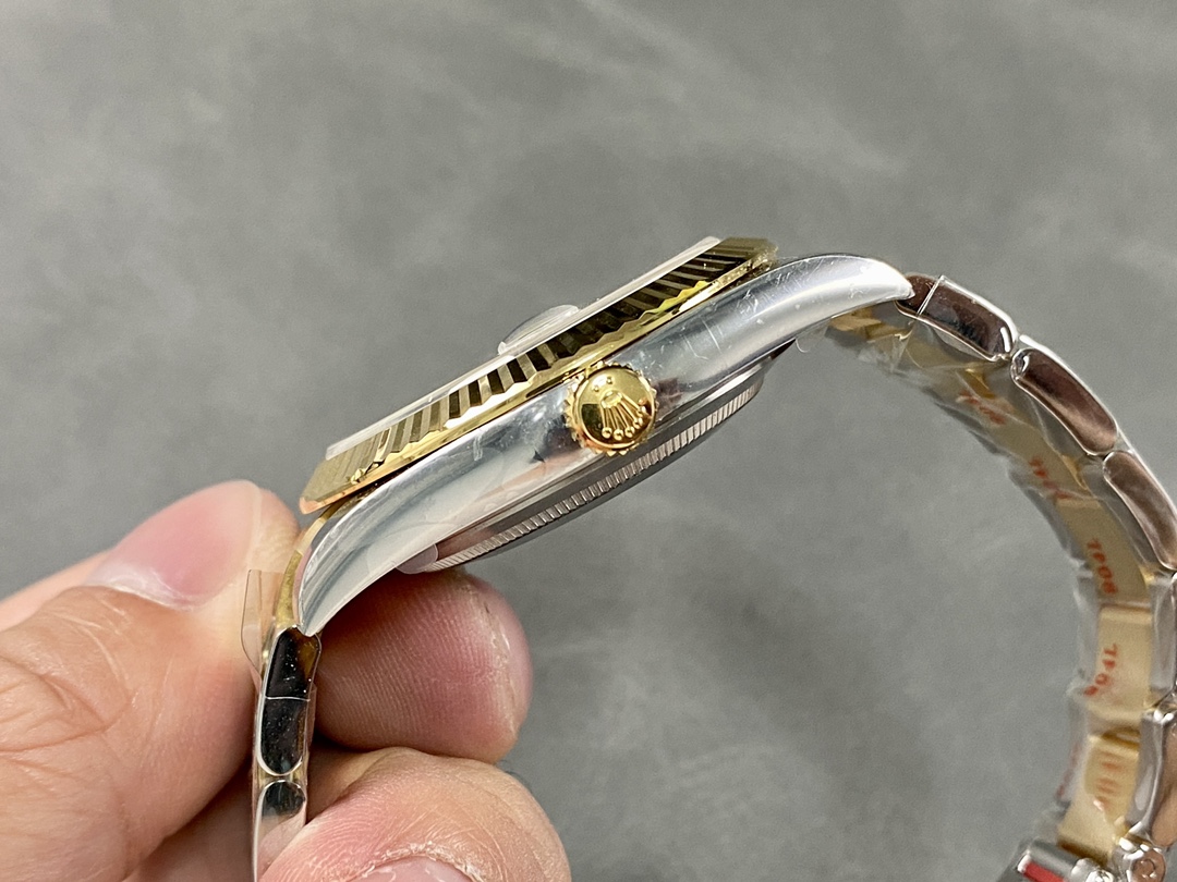 Rolex Datejust 126233 White MOP Diamond Dial 36MM Unisex Replica Watch