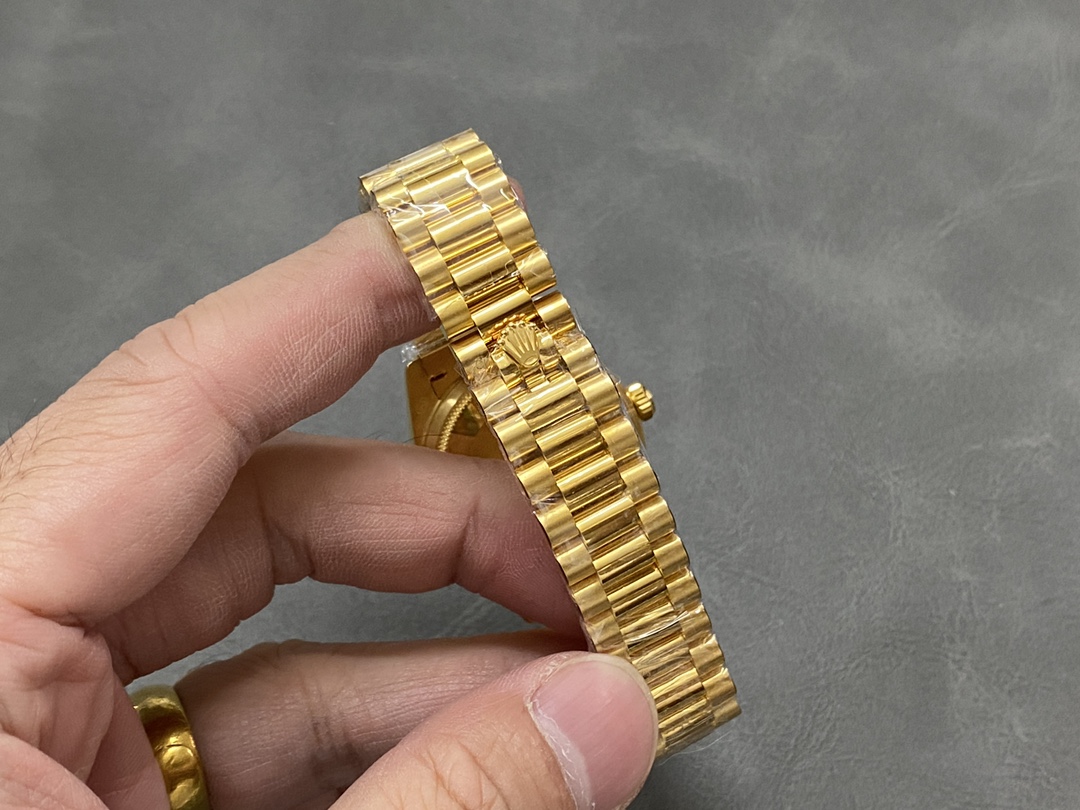 Rolex Datejust 31 Yellow Gold Silver Diamond Dial Diamond Bezel M278288RBR 0028 Women's Watch