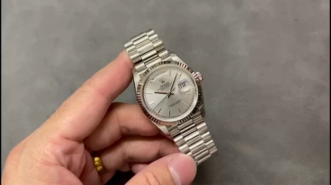 Rolex Day Date 36mm Platinum White Gold Silver Index 128236 0001