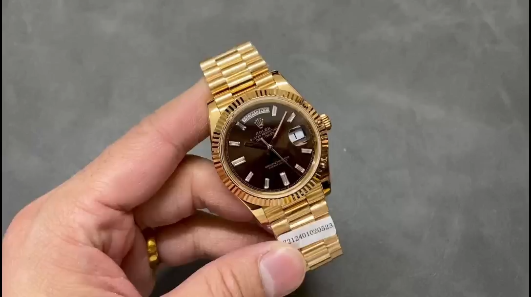 Rolex Day-Date 228238 Black Diamond Dial Fluted Bezel 40mm Mens Replica Watch