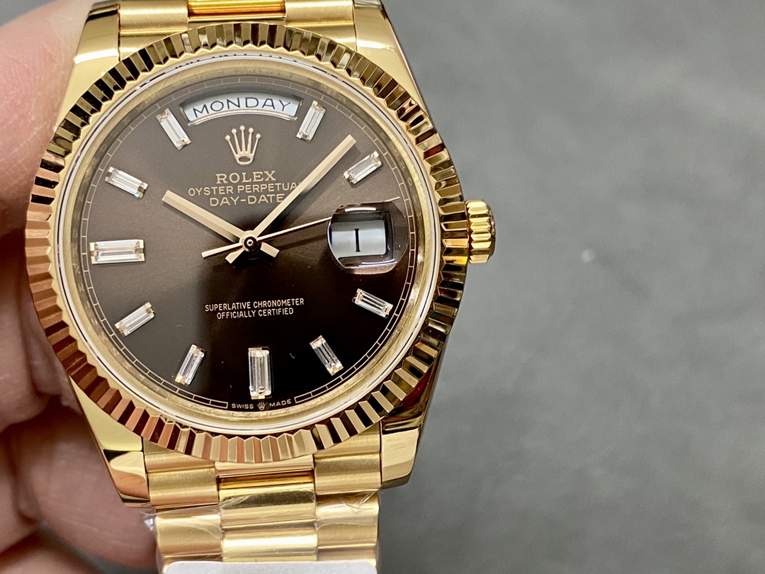 Rolex Day-Date 228238 Black Diamond Dial Fluted Bezel 40mm Mens Replica Watch