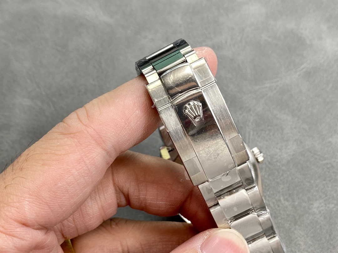 Rolex Datejust 36 White Gold Fluted Bezel 126234 0052 Unisex Watch