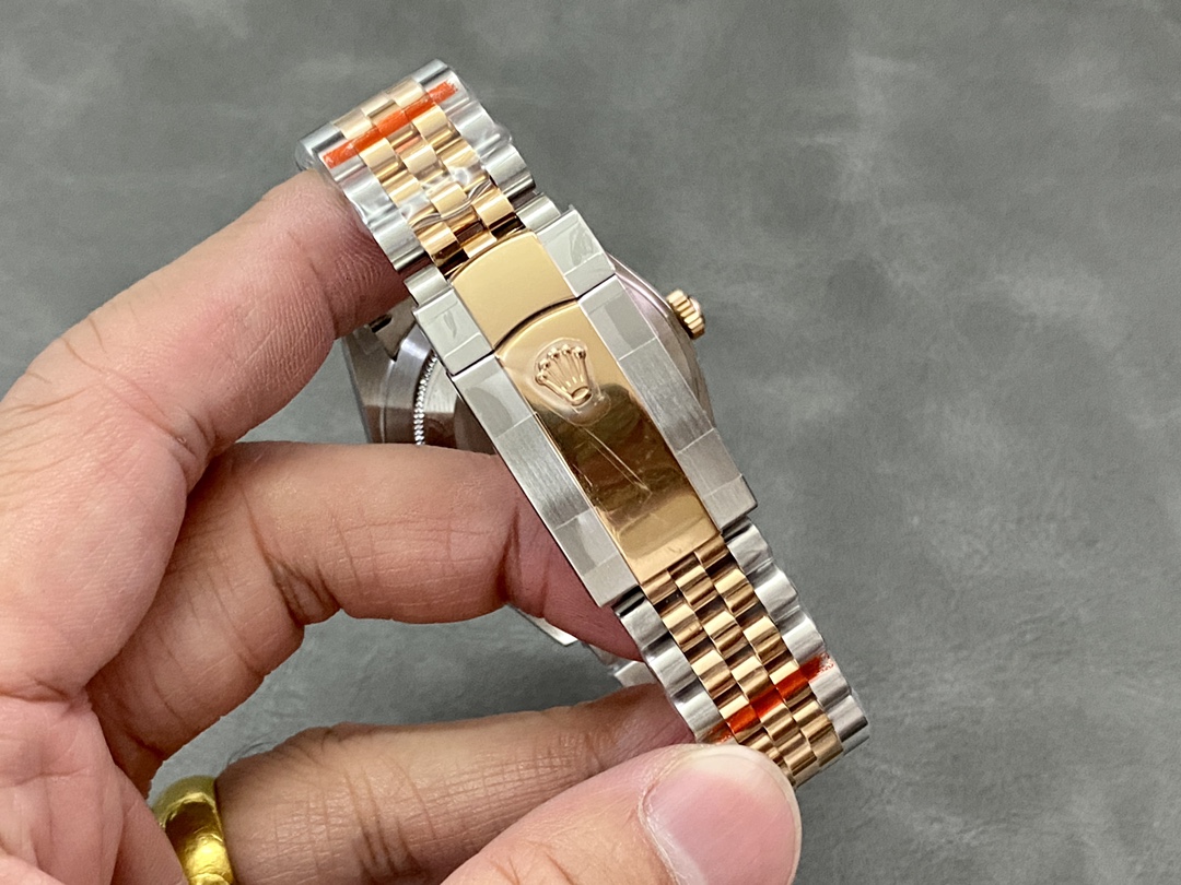 Rolex Datejust 41MM 126301 0010 Rose Gold Sundust Index Dial Mens Replica Watch