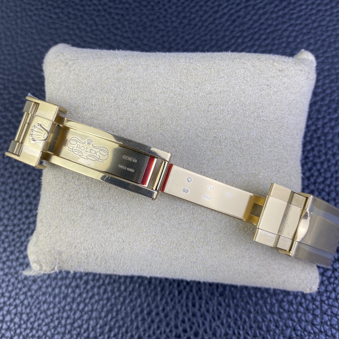 Rolex Cosmograph Daytona 116518LN White Dial Black Rubber Strap 40mm Mens Replica Watch