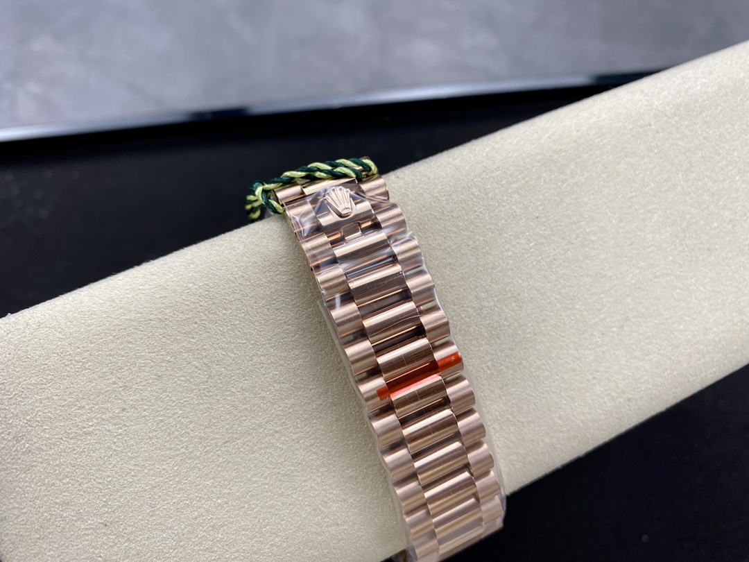 Rolex Day-Date 228345RBR 0011 Olive Green Roman Dial Diamond Bezel 40mm Mens Replica Watch