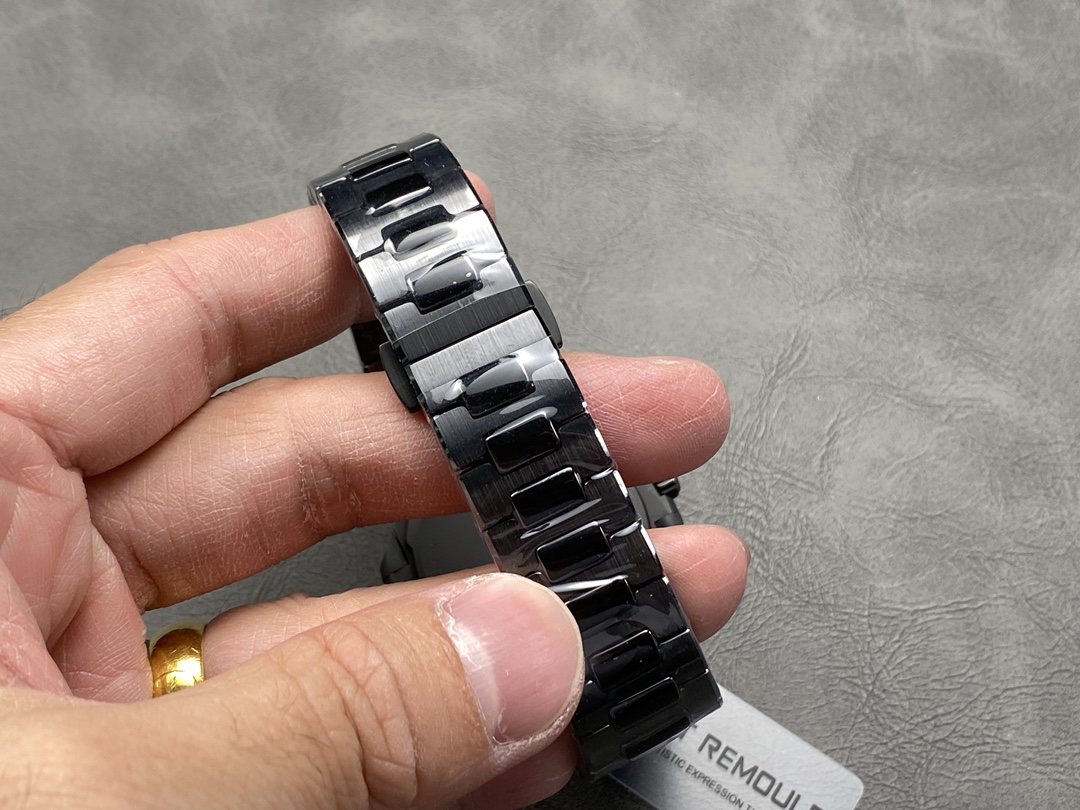 Patek Philippe Nautilus 5711 AET Green Dial Black Ceramic 40mm Men's Watch