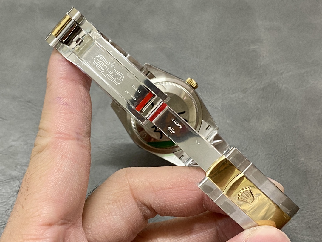 Rolex Datejust 36 Silver Roman Diamond M126283RBR 0018