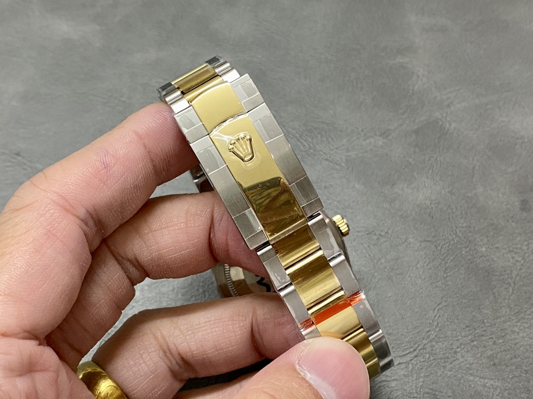 Rolex Datejust 36 Silver Roman Diamond M126283RBR 0018