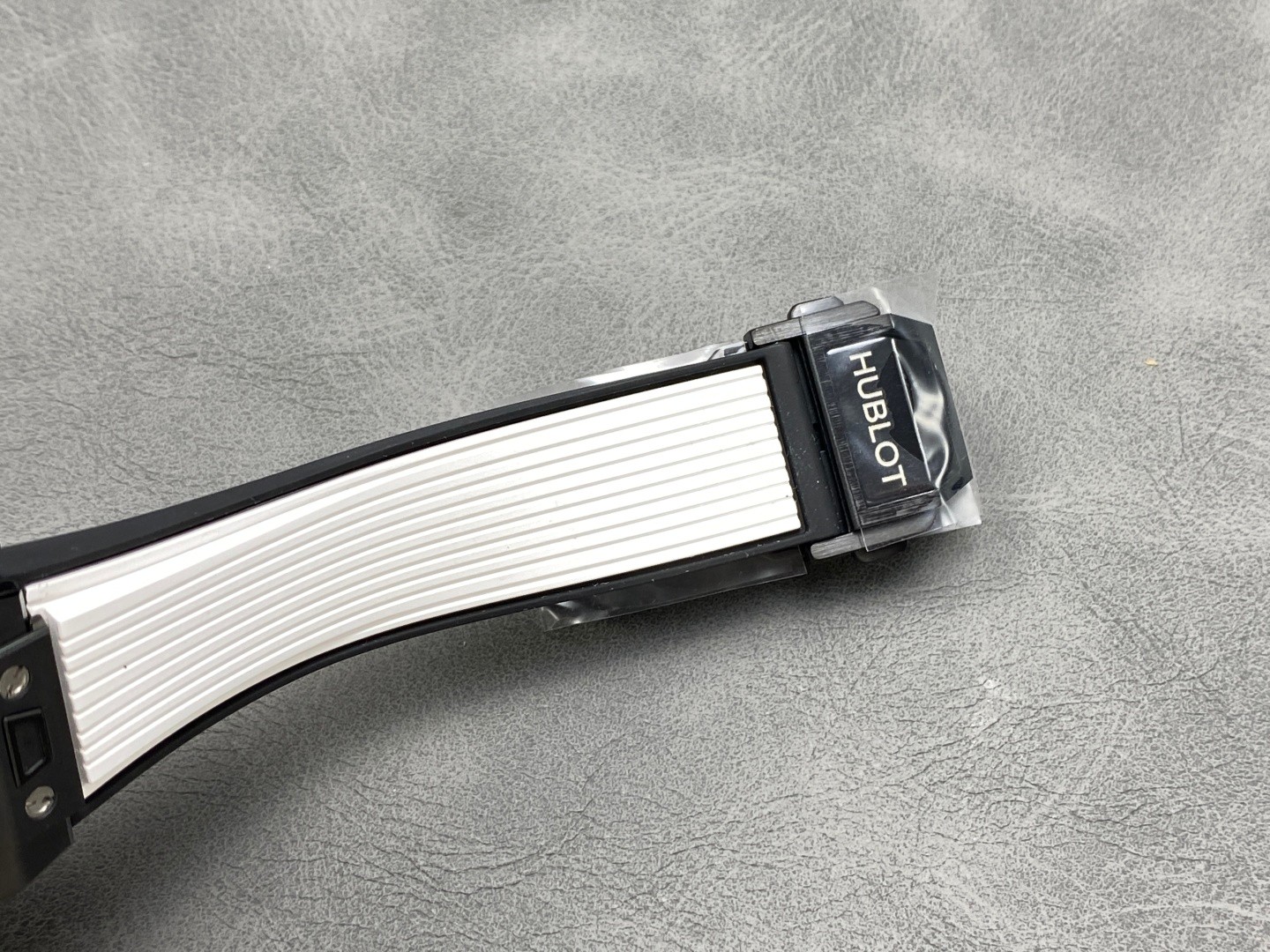 Hublot Big Bang Unico Skeleton Dial 421.CI.1170.RX White Rubber Strap Men's Replica Watch