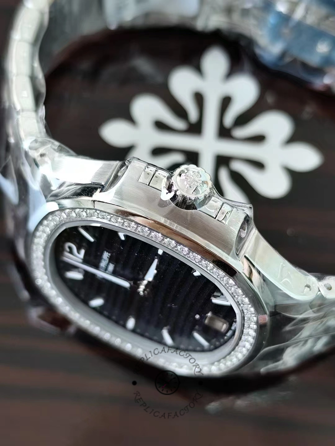 Patek Philippe Nautilus Ladies Stainless Steel Blue Dial 7118 1200A 001 35mm