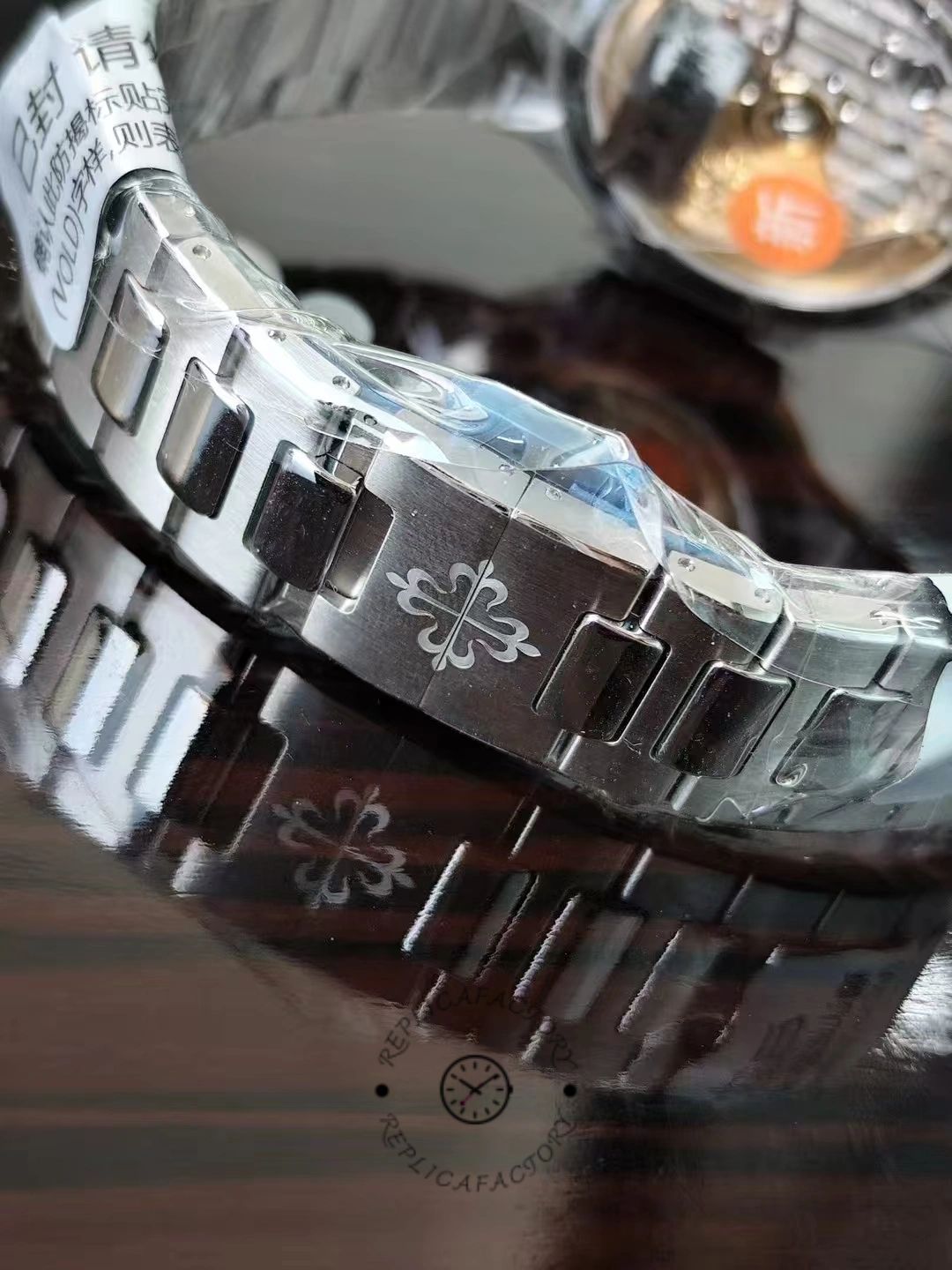 Patek Philippe Nautilus Ladies Stainless Steel Blue Dial 7118 1200A 001 35mm