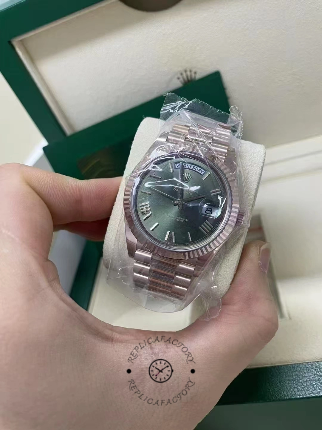 Rolex Day Date 40 18k Everose Gold Olive Green Dial m228235 0025