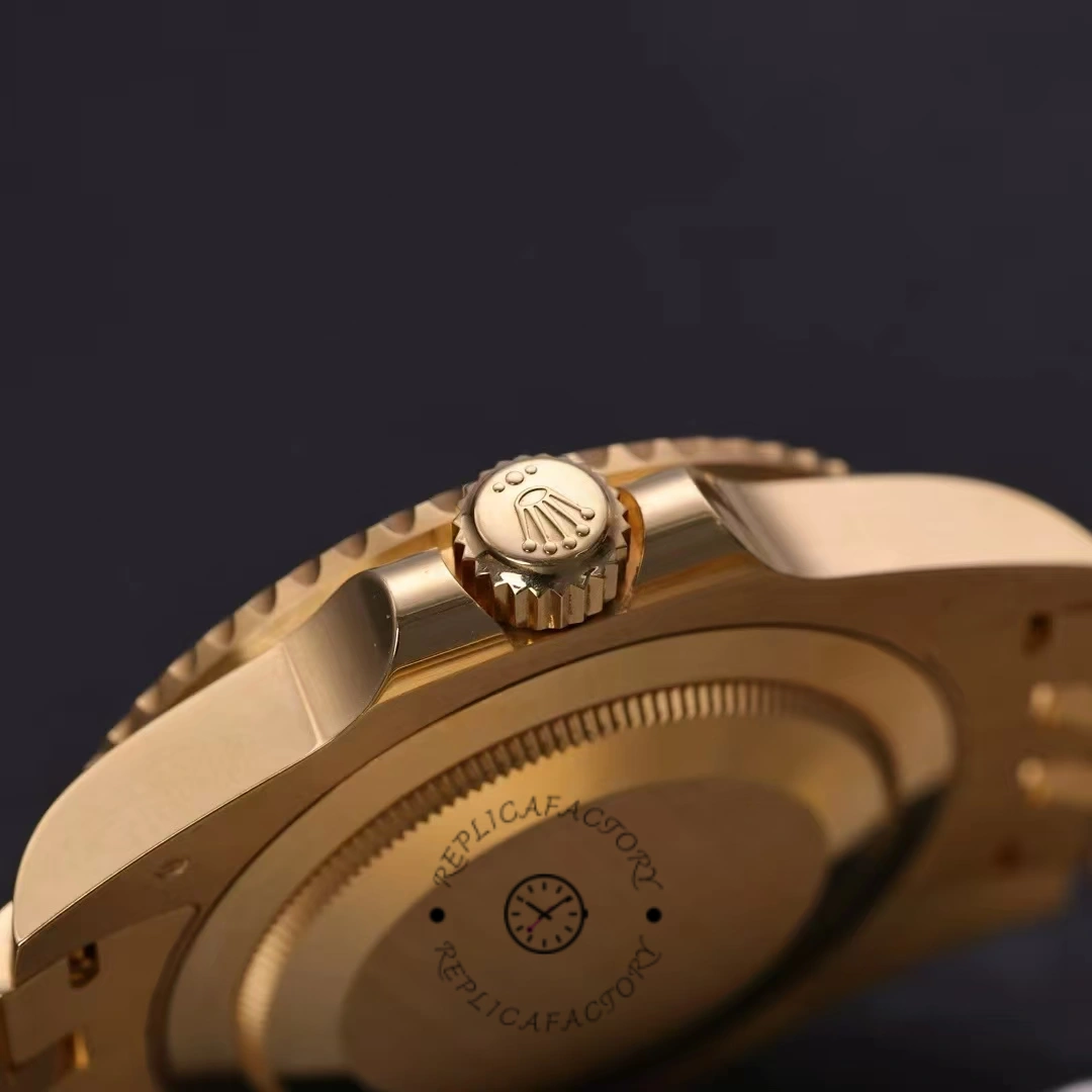 Rolex GMT-Master II m126718grnr 0001, side profile close-up showing case thickness and crown.