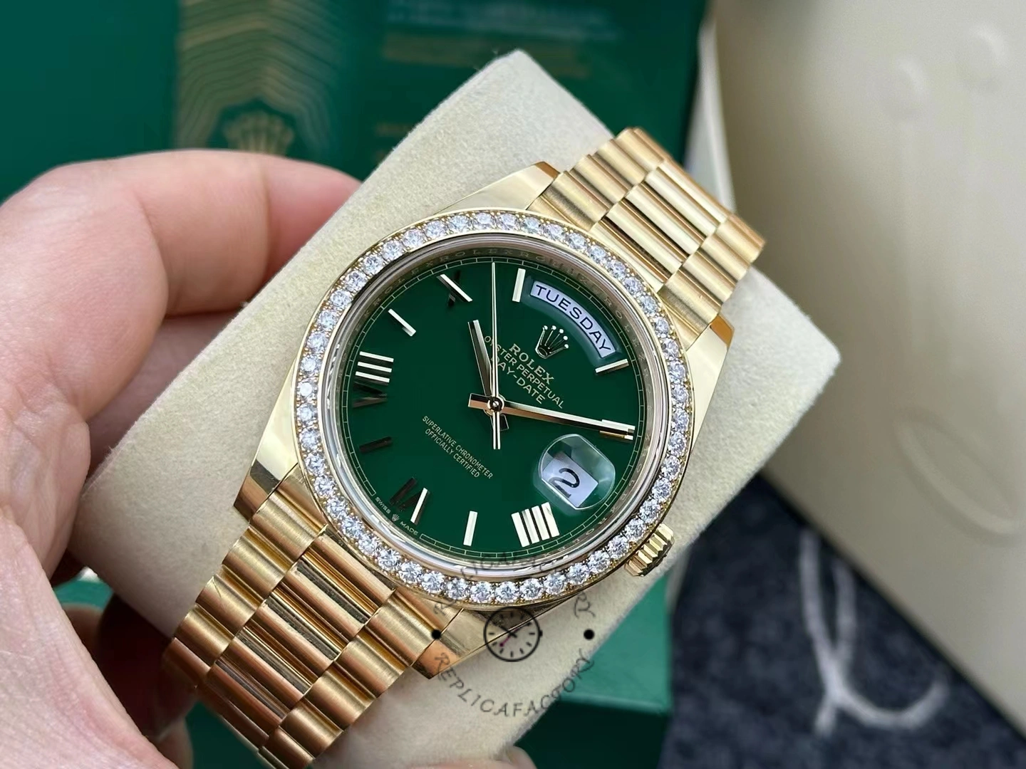 Rolex Day Date 40 18K Yellow Gold Green Dial Diamond Bezel M228348RBR 0040 Men's Watch