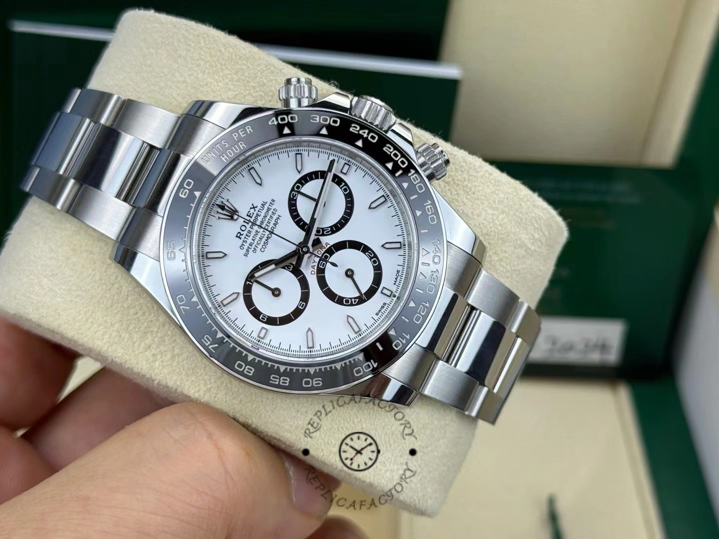 2024 Rolex Cosmograph Daytona Oyster Oystersteel M126500ln 0001