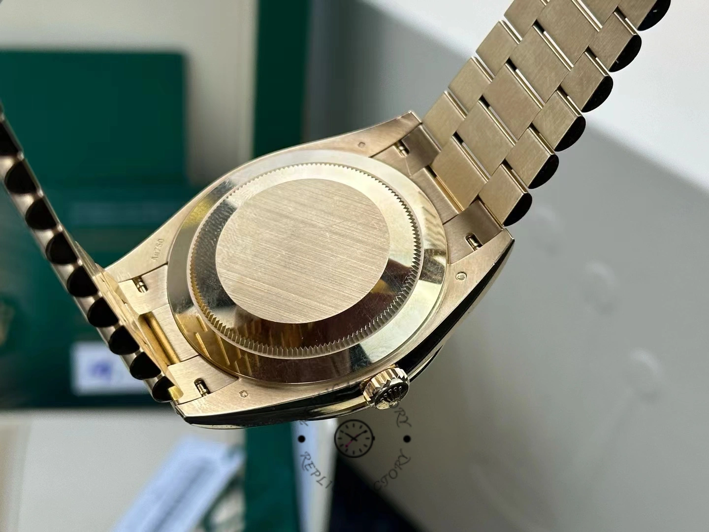 Rolex Day Date 40 18K Yellow Gold Green Dial Diamond Bezel M228348RBR 0040 Men's Watch