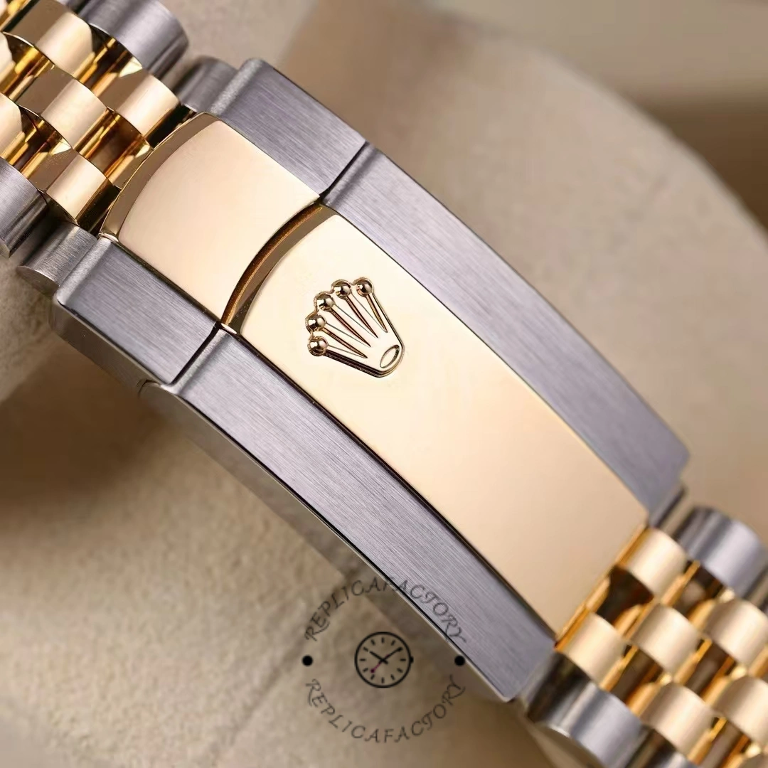 Rolex Datejust 36MM 126233 0031 Silver Roman Numeral Dial Fluted Bezel Unisex Replica Watch