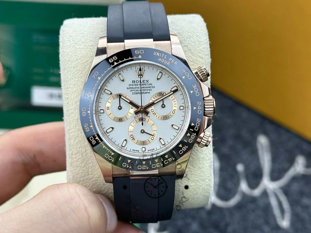 Rolex Cosmograph Daytona 116515LN Everose Gold Ivory Dial 40mm Mens Replica Watch