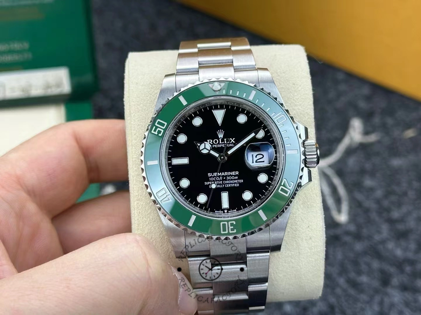 Replica Rolex Submariner 126610LV