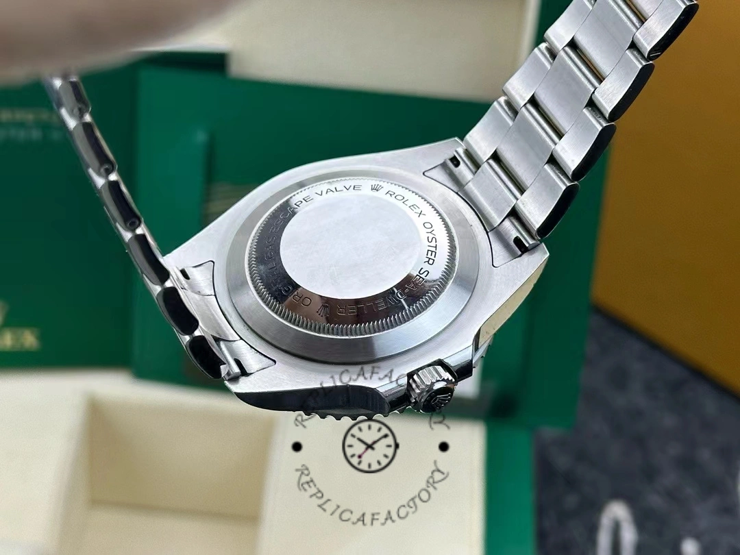 Rolex Sea-Dweller 126600
