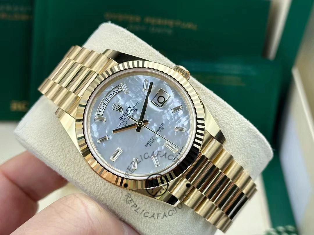 Rolex Day Date Oyster 40 mm Yellow Gold President Mother of Pearl Diamond Dial M228238 0071